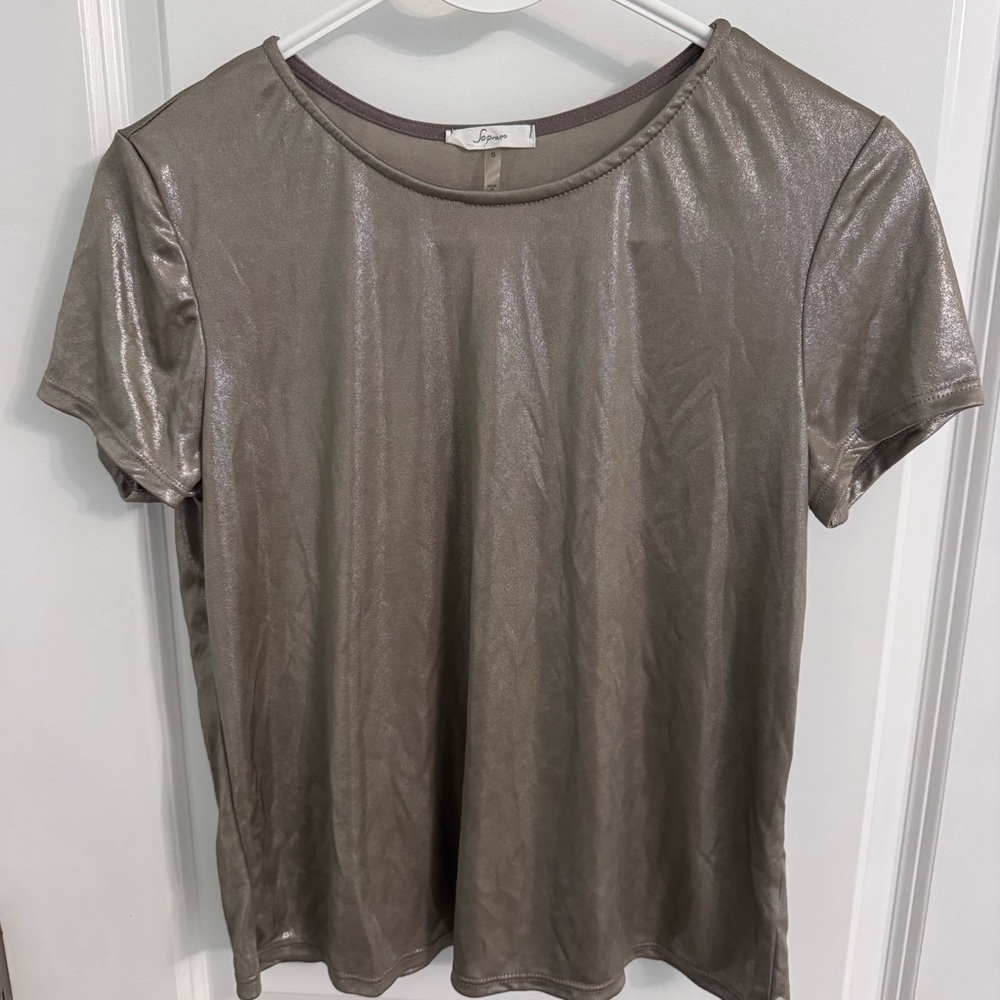 NWOT Soprano Shimmering Silver Short Sleeve Top